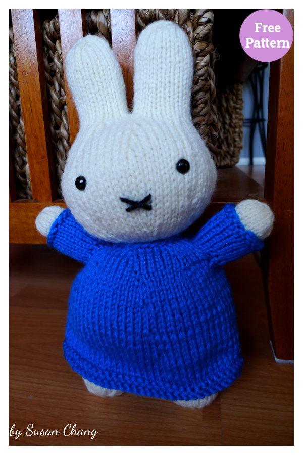 Bunny in a Blue Dress Free Knitting Pattern