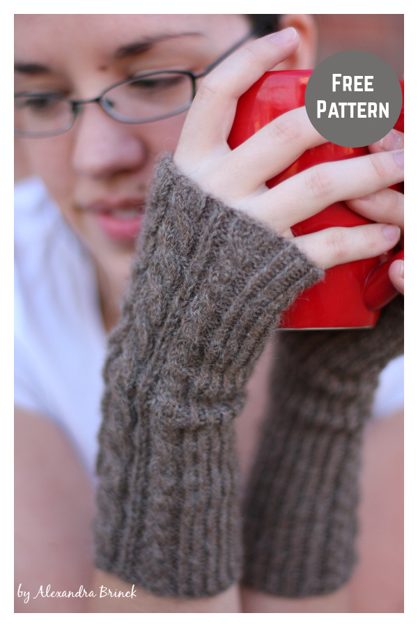 Linda K's Yummy Mummy Wristwarmers Free Knitting Pattern