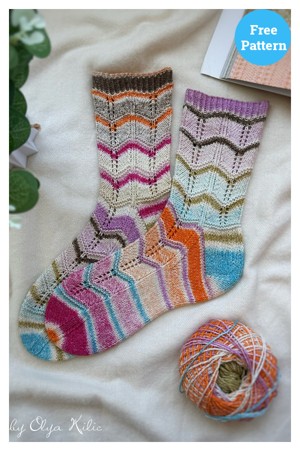 Socks Time Free Knitting Pattern