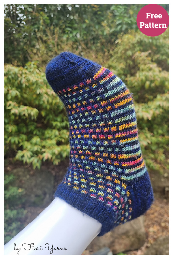 Pixelate Shortie Socks Free Knitting Pattern