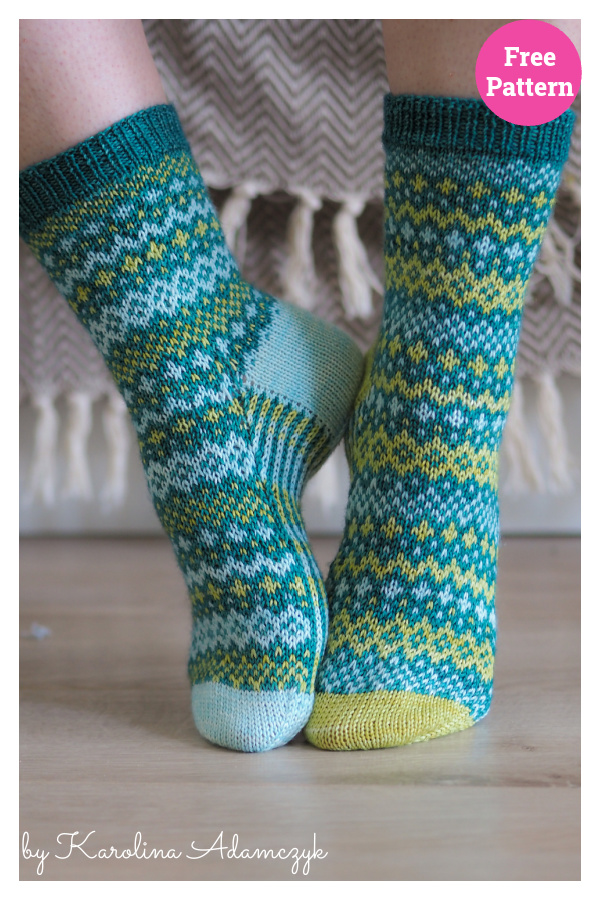 Popinjay Socks Free Knitting Pattern