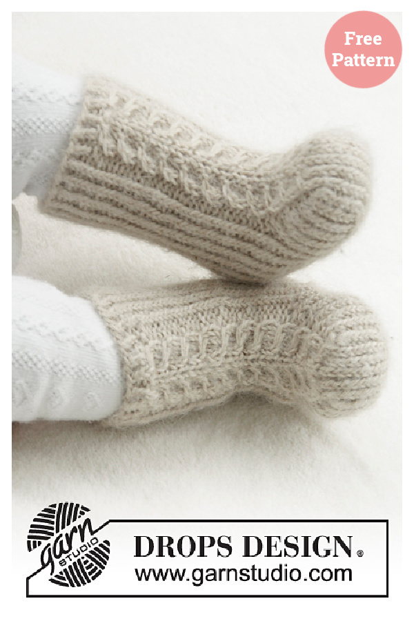 Mini Snow Boots Free Knitting Pattern