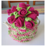 Rosebuds Tea Cosy Free Knitting Pattern