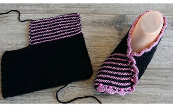 Flat Knit Slippers Free Knitting Pattern and Video Tutorial