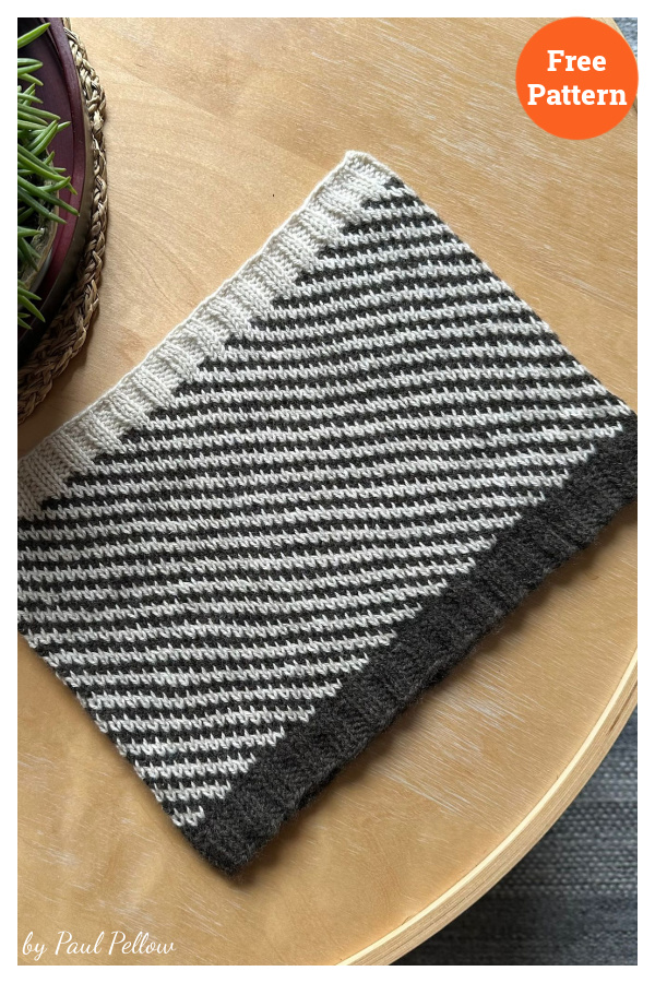 Two Ball Twister Cowl Free Knitting Pattern