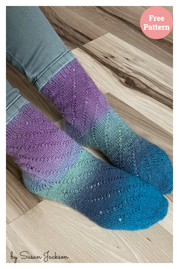 Swirl Socks Free Knitting Pattern 