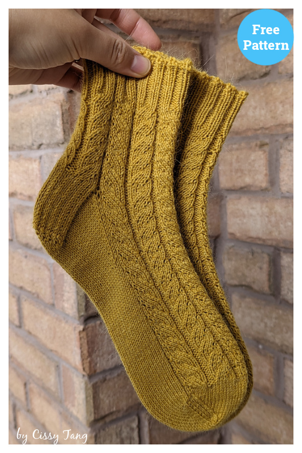 Fake Cable Socks Free Knitting Pattern