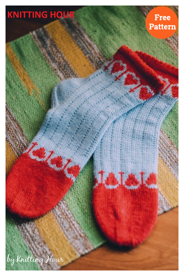 Queen of Hearts Socks Free Knitting Pattern