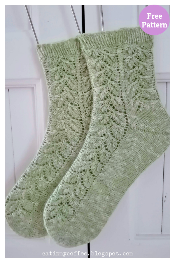 Leafy Socks Free Knitting Pattern